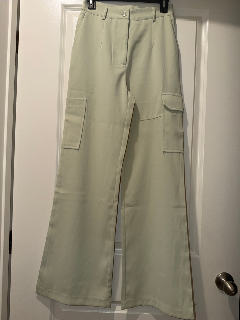 High-Waist Wide-Leg Cargo Trousers in Sage Green